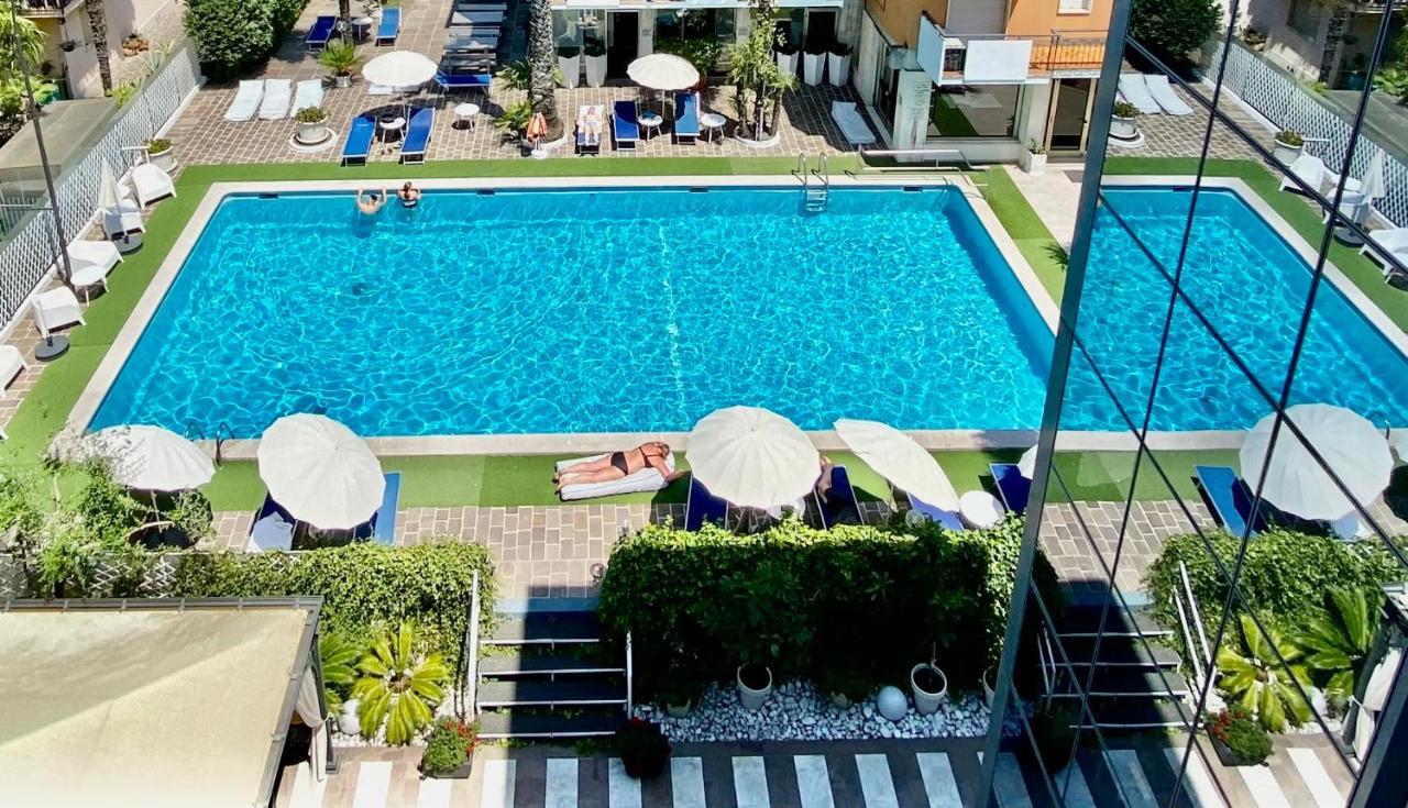 Hotel La Perla Riva del Garda Esterno foto