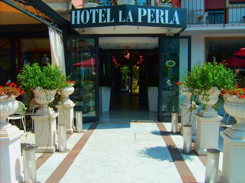 Hotel La Perla Riva del Garda Esterno foto
